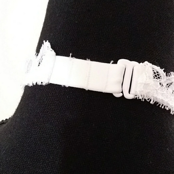 34DDVictoria's Secret Dream Angels Halter Bralette - Picture 5 of 8